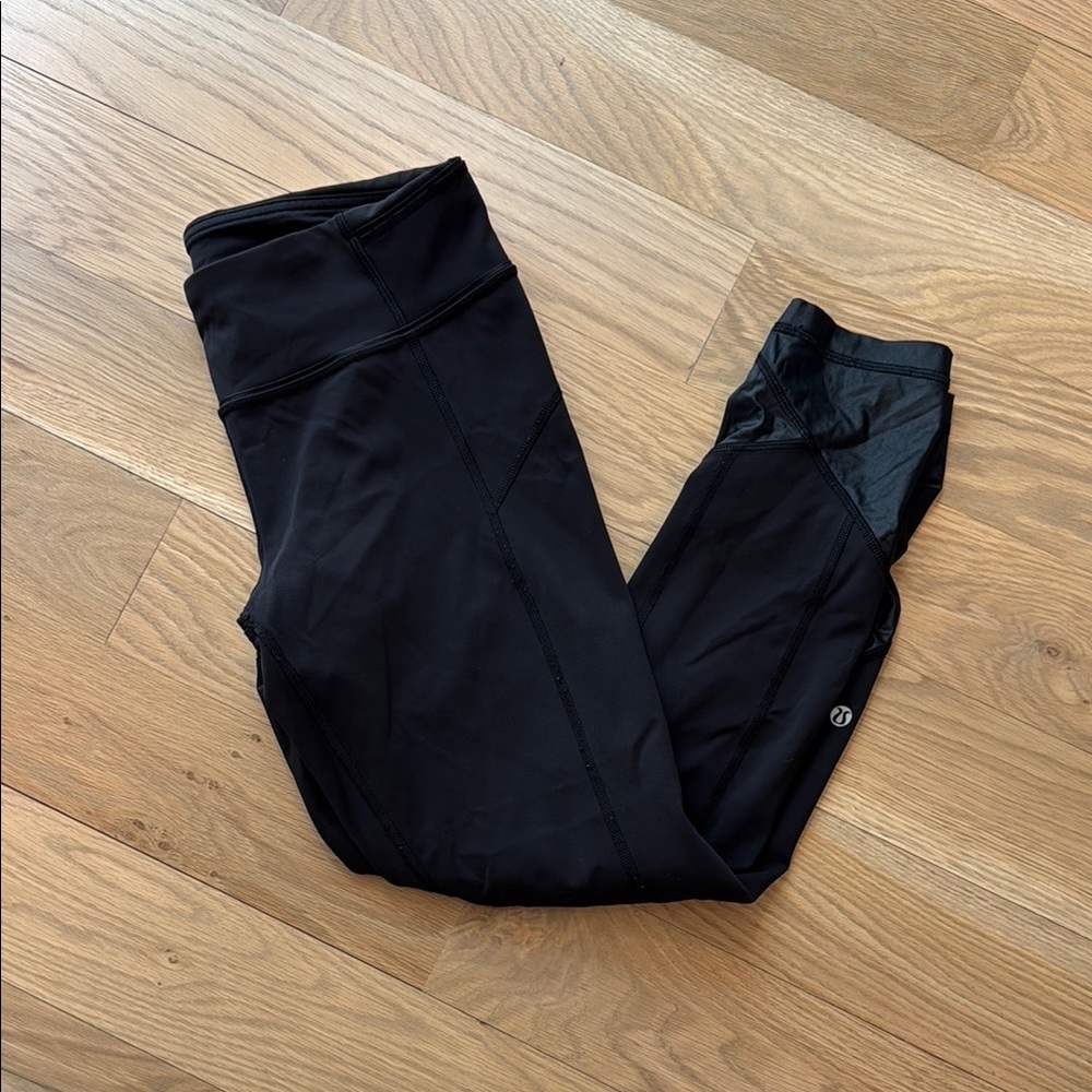 Lululemon Black Crop 21” Leggings with Ankle Detail